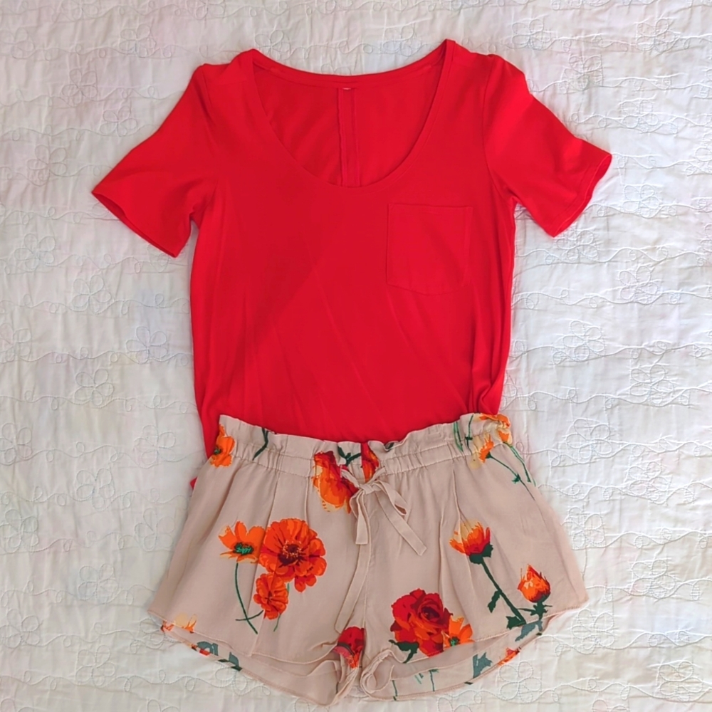 NWOT Small Babaton cotton modal scoop neck tee